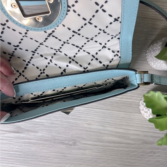 KATE SPADE newbury lane sally flap crossbody bag EUC - Picture 8 of 15